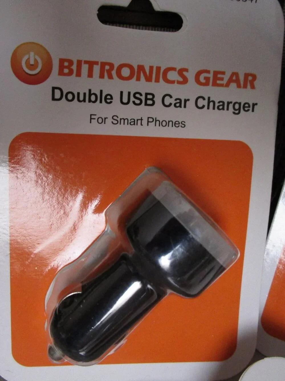 NWT dual USB car charger
